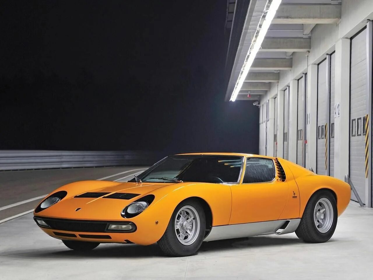 Lamborghini p400. Lamborghini miura. Lamborghini p400. Lamborghini miura p400. Ламборджини миура 1971.