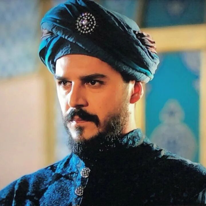 Шехзаде мустафа. Сыновья хюррем султан великолепный век. Шехзаде мустафа. Энгин озтюрк шехзаде селим. Как звали сулеймана в великолепном.