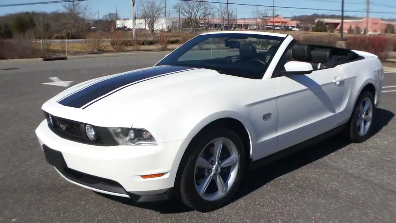 Ford Mustang 2010 с пламенем