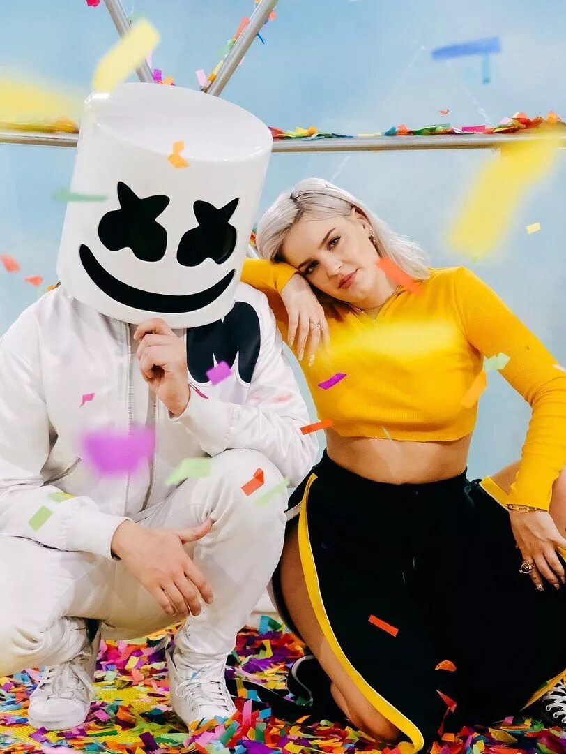 Marshmello marie friends. Anne Marie и маршмеллоу. Friends Энн-Мари. Маршмеллоу аниматор.