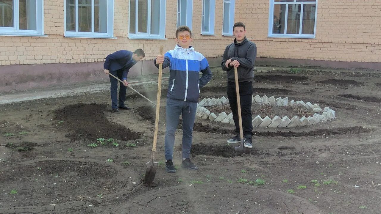 Роднички нехаевский район. Нехаевская школа Нехаевского района Волгоградской области. Упорниковская школа Нехаевского района Волгоградской области. Станица Нехаевская Волгоградская область.