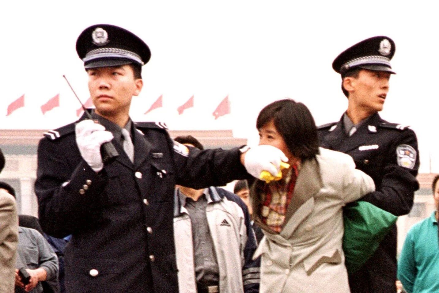 Китай в погоне. Китайская полиция.