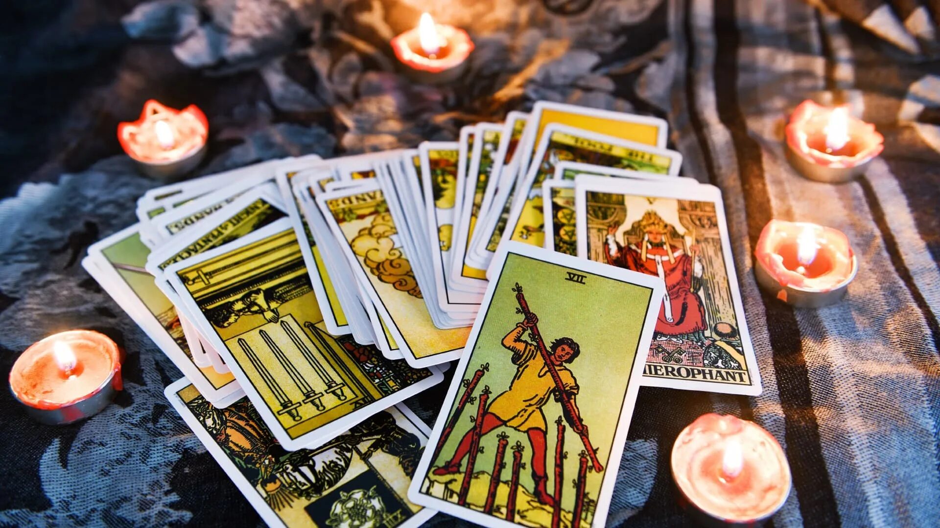 Таролог янона. Таро и свечи. Чат Таро. Tarot Yes or no.
