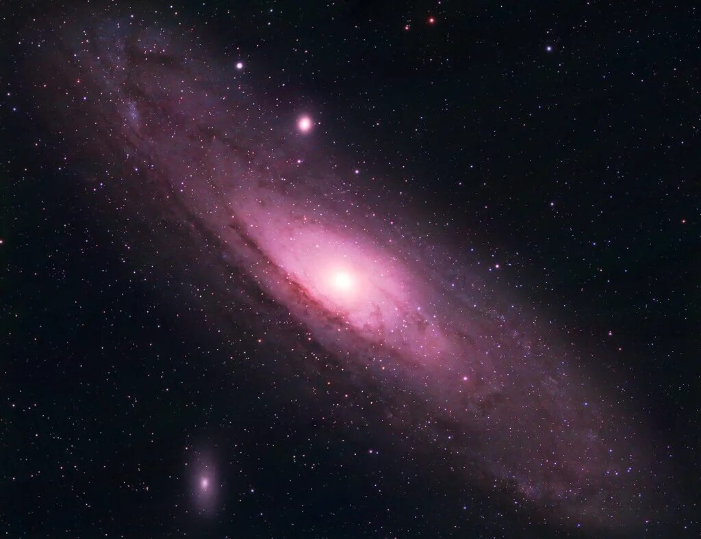 31 созвездие. Дальние Галактики. Туманность Андромеды m31. GN-z11 Галактика. Галактика UDFJ-39546284.
