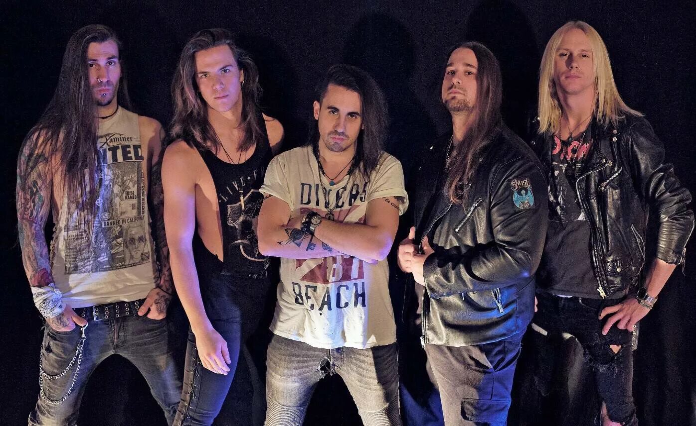 Crazy lixx crazy lixx 2014. Lixx возраст. Группа reinxeed. Boosty lixx. Lixx в молодости.