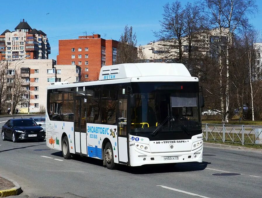 КАВЗ 4270. Автобус КАВЗ 4270. Автобус 961 Ясенево. Третий парк Горская.