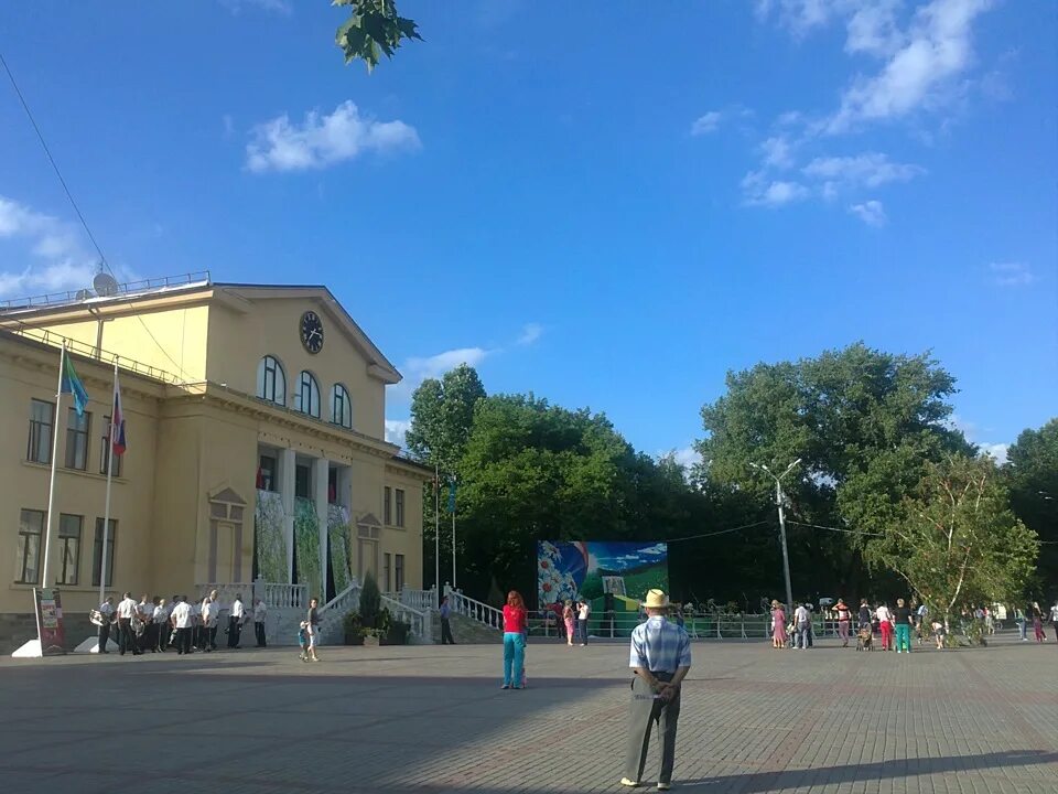 Славянск-на-Кубани Краснодарский край. Город Славянск на Кубан. Город Славянск на Кубани Краснодарский край. Площадь города Славянск на Кубани.