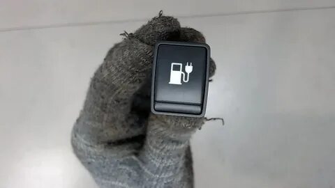 83472