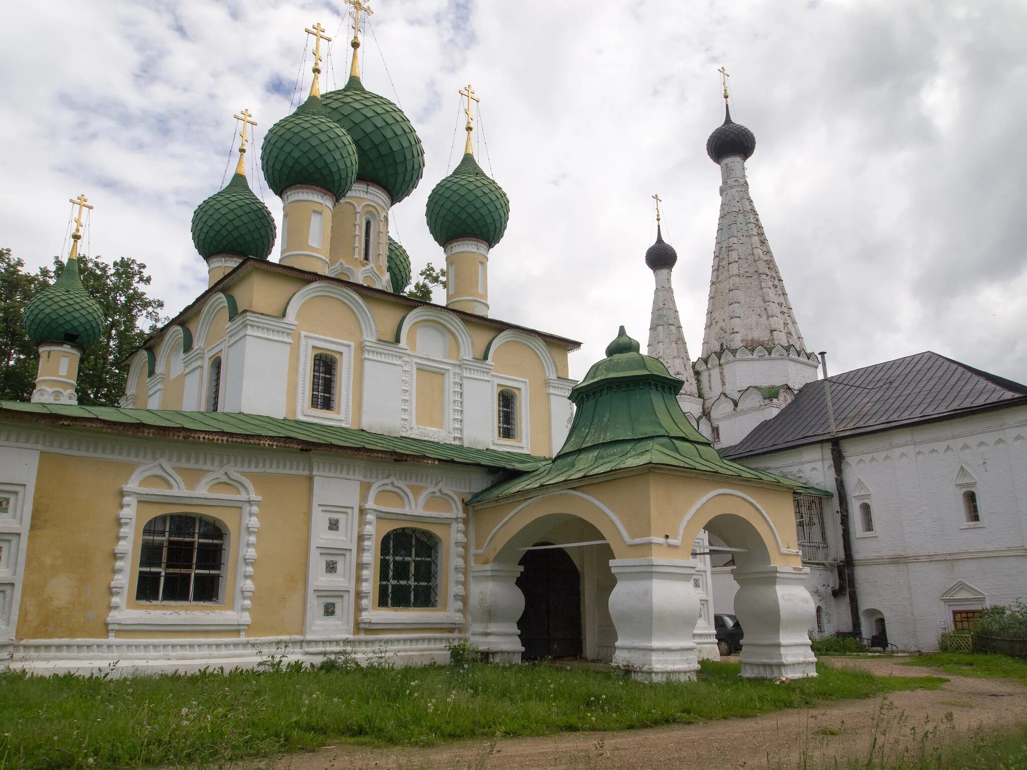 Монастырь алексея михайловича. Алексеевский монастырь (Углич). Углич Алексеевский монастырь Алексеевский храм. Успенская Церковь Алексеевского монастыря в Угличе.