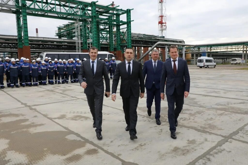 Завод янос. Янос. славнефть янос.