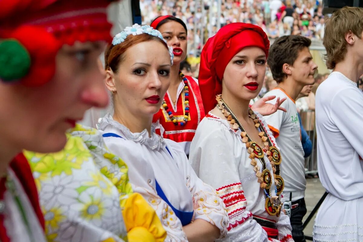 Язык национальных меньшинств. Национальные меньшинства. Национальные меньшинства в России. Этнические меньшинства. Этнические национальные меньшинства.