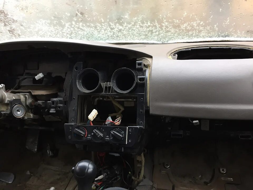 замена радиатора - Chrysler Grand Voyager (Europe), 3,8 л, 1999 года поломка DRI