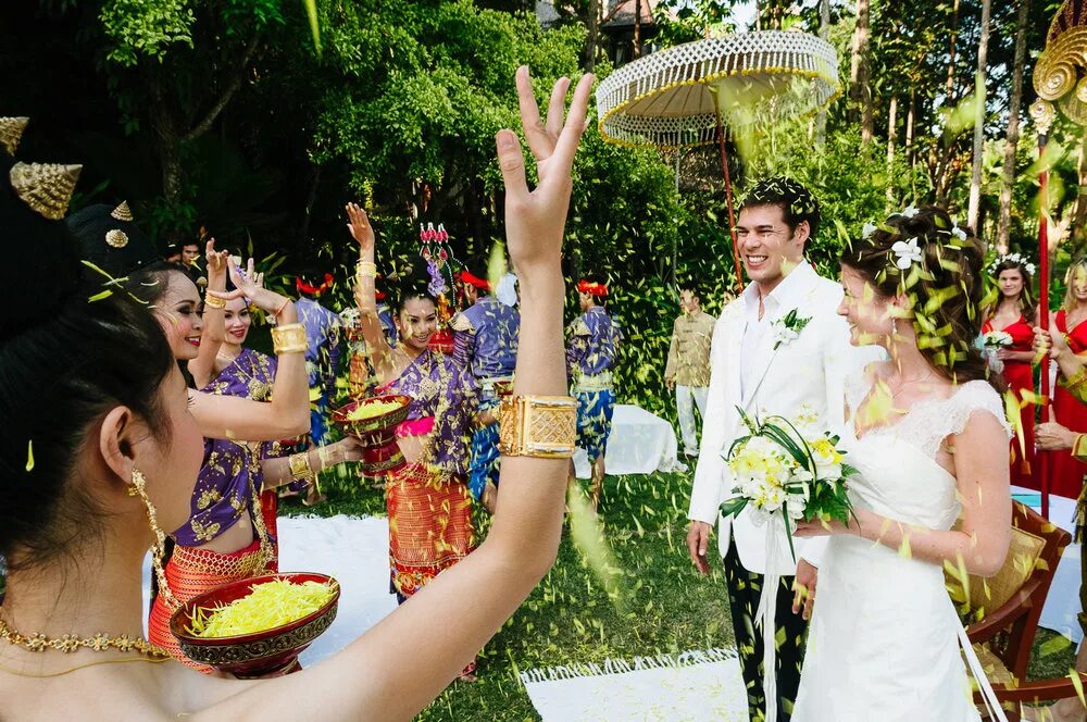 Свадебные традиции Таиланда. Свадьба в Тайланде традиции. Таиланд Свадебные церемонии. Свадебная церемония в Тайланде. Церемония желаний