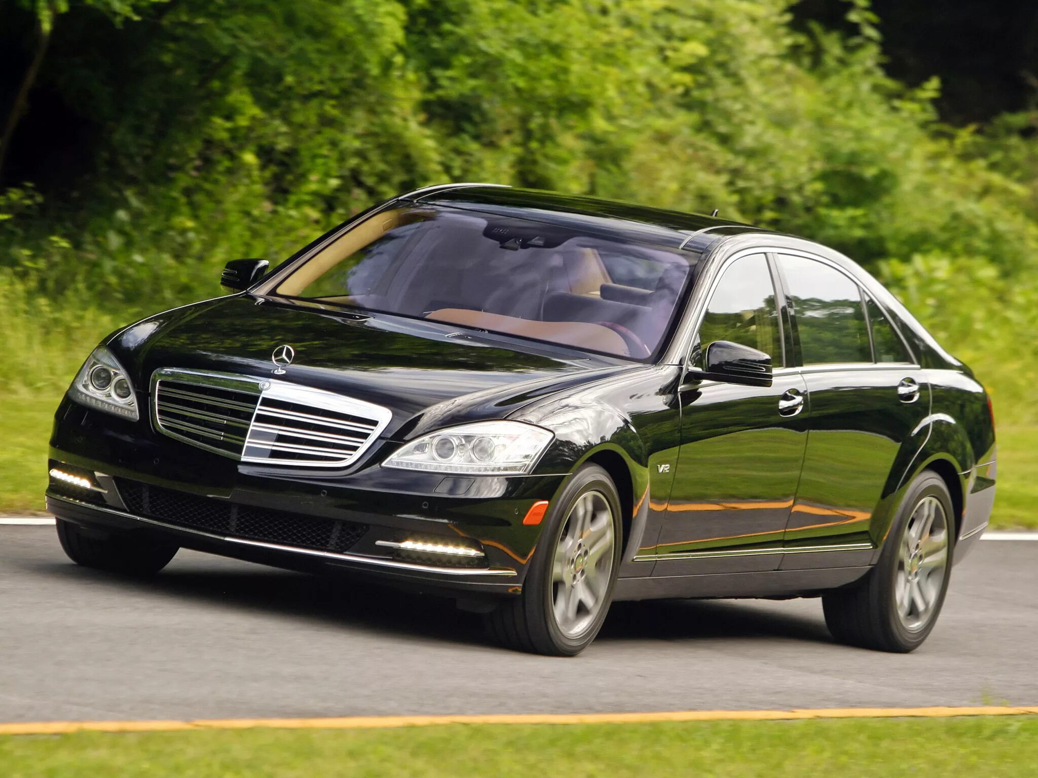 Русский s класс. Mercedes Benz s600. Mercedes-Benz s600 w221. Мерседес Benz s600. Мерседес Бенц s600 w221.