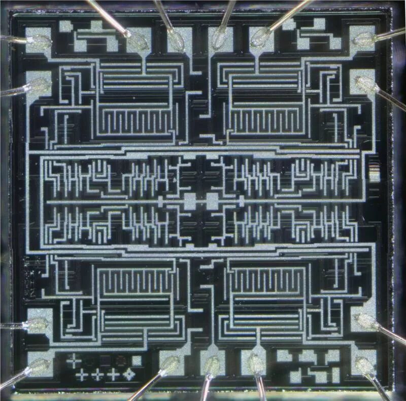 Микросхема под. Гибридная микросхема Интел 4004. Микросхем 282348q. Микросхема м51957в. Микросхема4076во1а 005117.