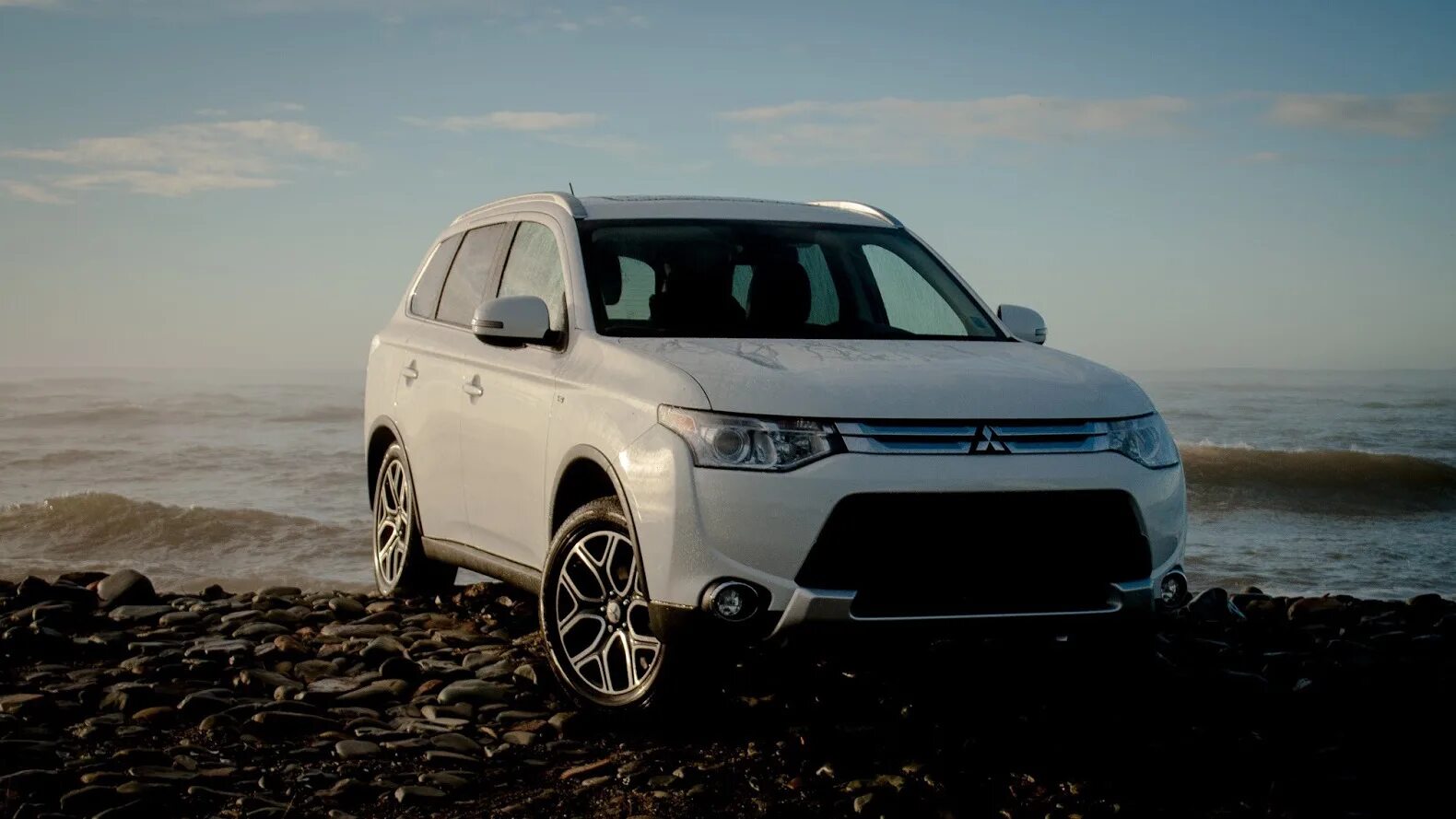 Митсубиси Аутлендер 2015. Mitsubishi Outlander g3. Mitsubishi Outlander 2015. Mitsubishi Outlander белый 2015.