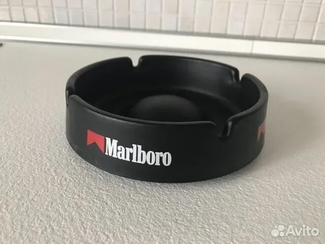 Пепельница для сигарет мальборо. Пепельница мальборо медная. Пепельница мальборо. Фарфоровая пепельница мальборо. Пепельница большая мальборо.