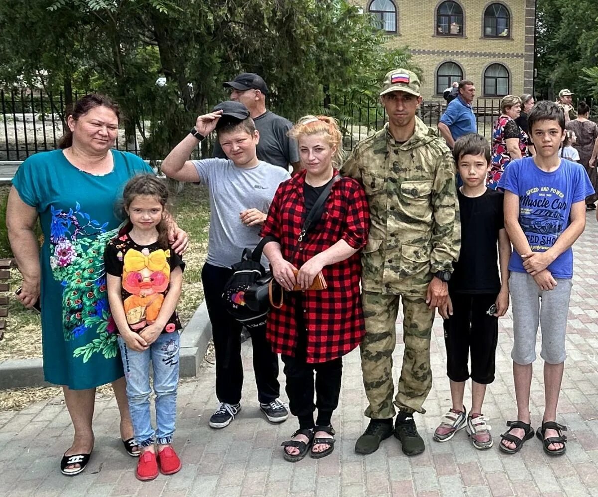 добровольцы защищать родину