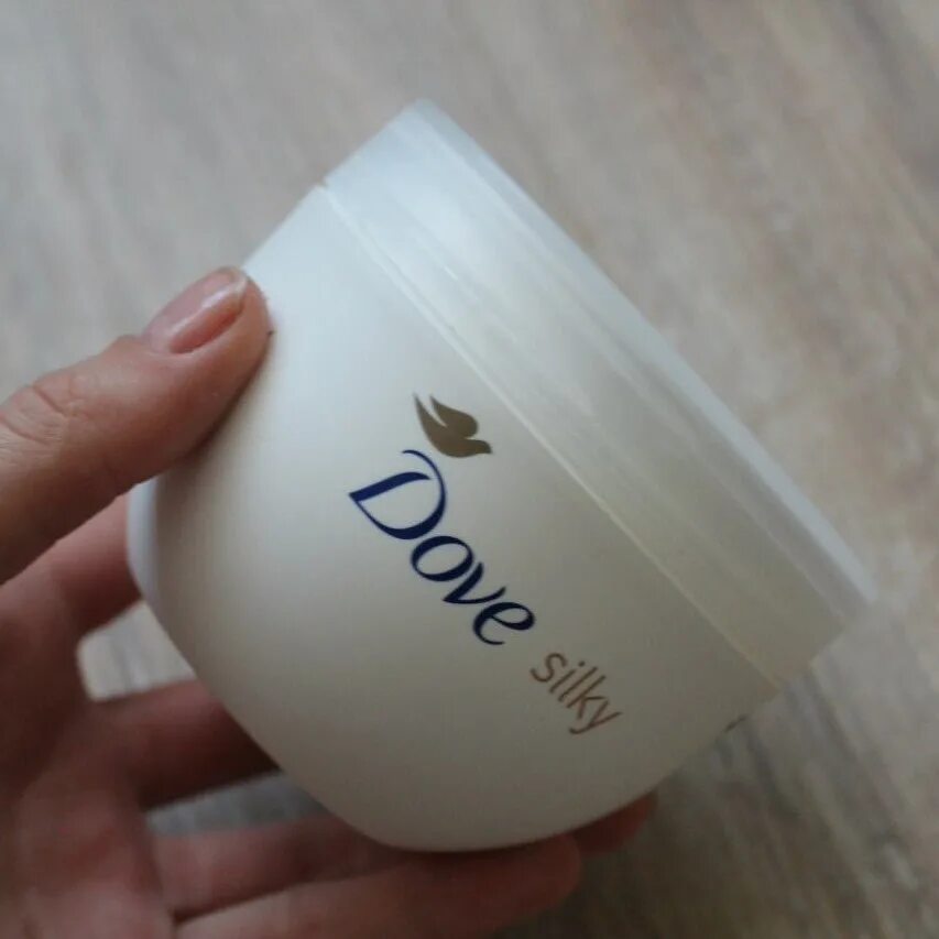 Silk feeling. Крем для тела dove нежный шелк. Dove гель в баночке. Dove Silk glow750ml. Гель dove кашемир.