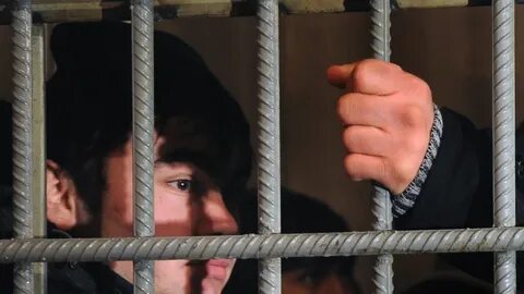 Таджик отрезал