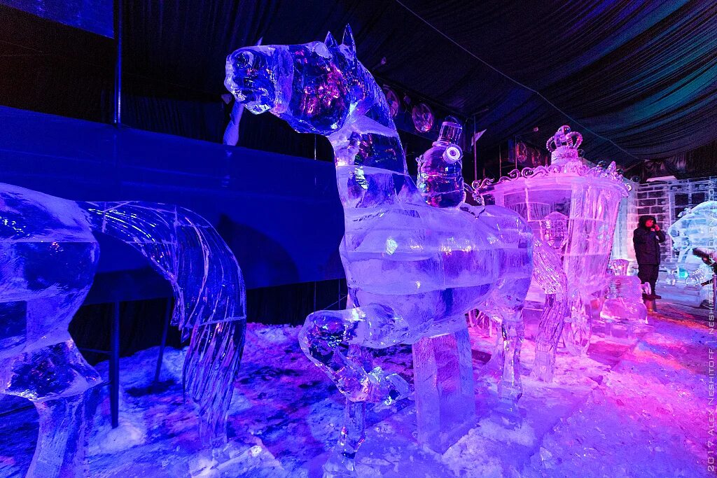 Петропавловская крепость ледовые скульптуры. Ледяные скульптуры в Петропавловской крепости. Петропавловская крепость ледяные фигуры. Выставка ледяных скульптур в Петропавловской крепости. Ледяные фигуры спб 2024 петропавловская