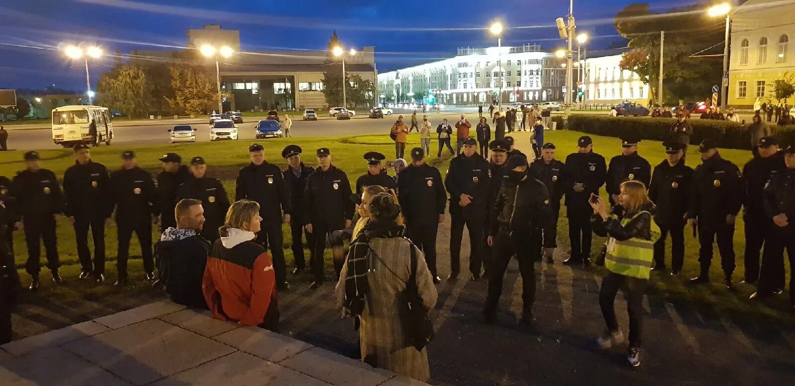 Новости срочные свежее видео. Митинги против мобилизации Петрозаводск. Митинг в Петрозаводске. Мобилизация в Петрозаводске. Петрозаводск 2011 митинги.