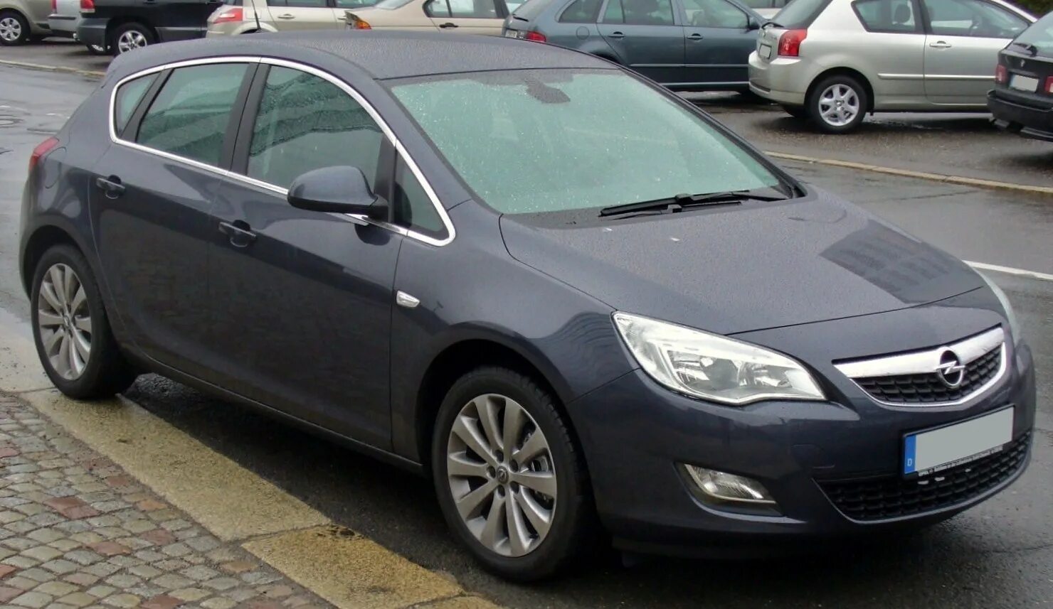 Опель купить уфа. Opel Astra j 2010. Opel Astra j 2010 1.6. Opel Astra j 1.4 2010.