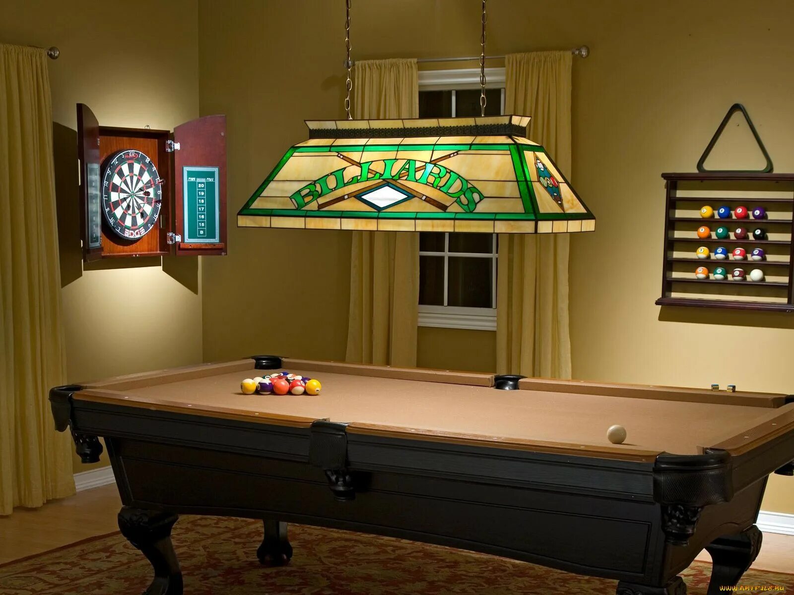 Billiard lights. Освещение в бильярдной. Светильник над бильярдным столом. Абажур над бильярдным столом. Светильник для бильярдного стола.