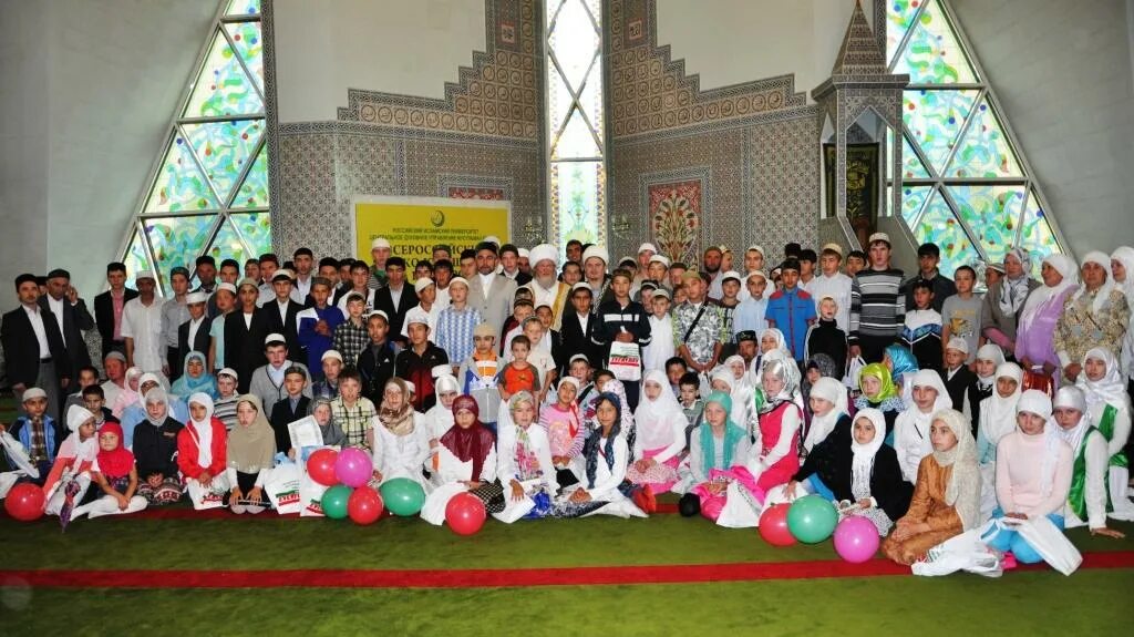 Цдум уфа намаз. Талгат таджуддин в уфе. Цдум уфа намаз. Цдум уфа намаз. Центральное духовное управление мусульман россии (цдум россии).