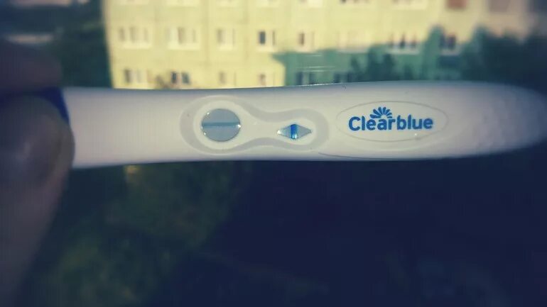Тест клиаблу Clearblue плюс. Положительный тест Clearblue струйный. Clearblue ст-1213. Clearblue 35 лет.