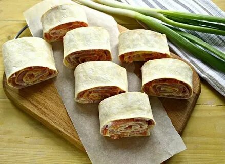 Лаваш с колбасой и корейской