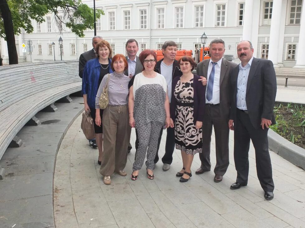 Встреча выпускников юрфака кфу. Волгу юрфак 2018 выпускники. Кгу 1993 год юрфак. Выпускники юрфака. Выпускники юрфака.