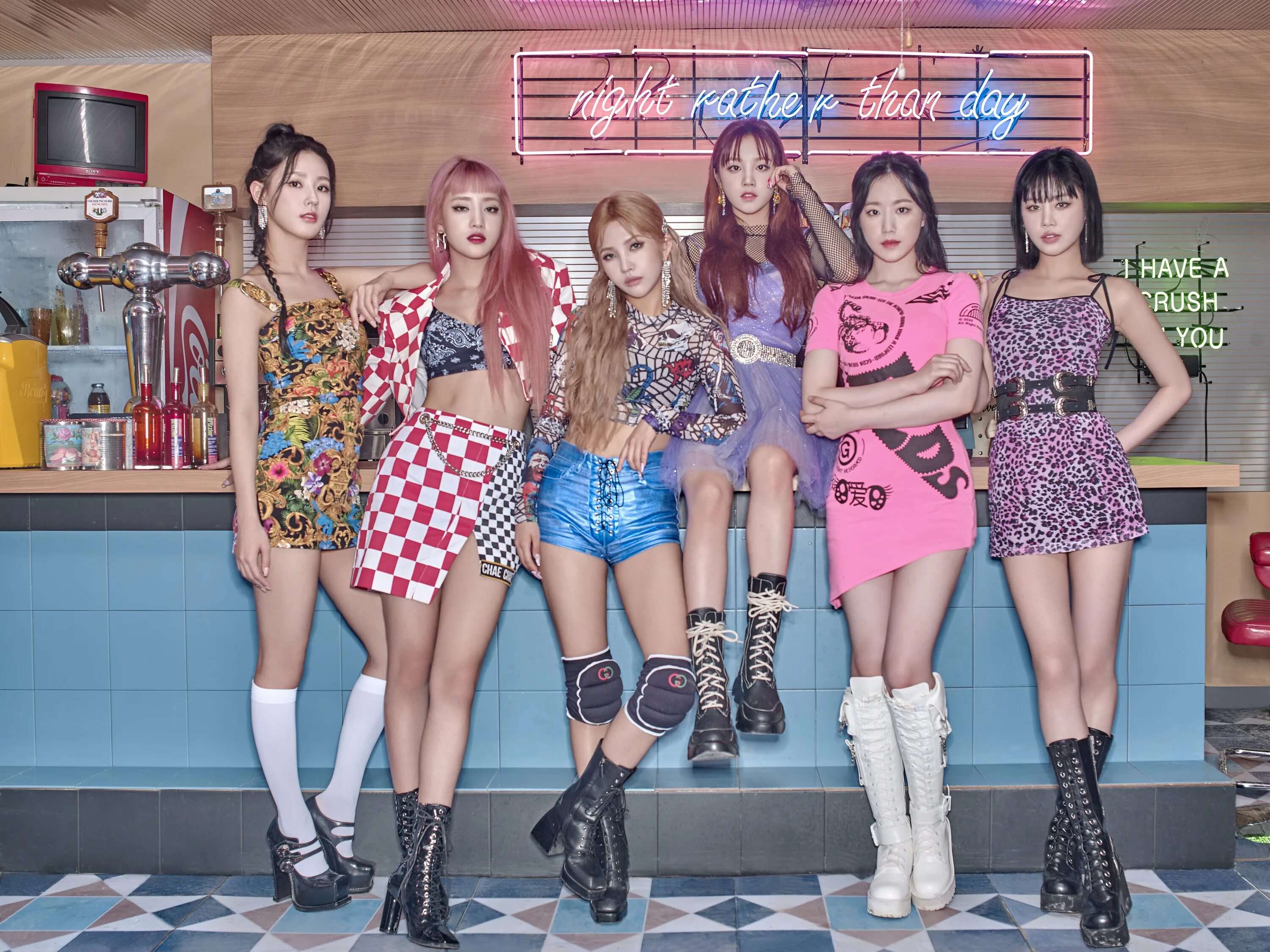 Песни джи айдл кириллизация. G I -DLE корейская группа. Кпоп группа Джи Айдл. Джи Айдл участницы. Кпоп g i-DLE.