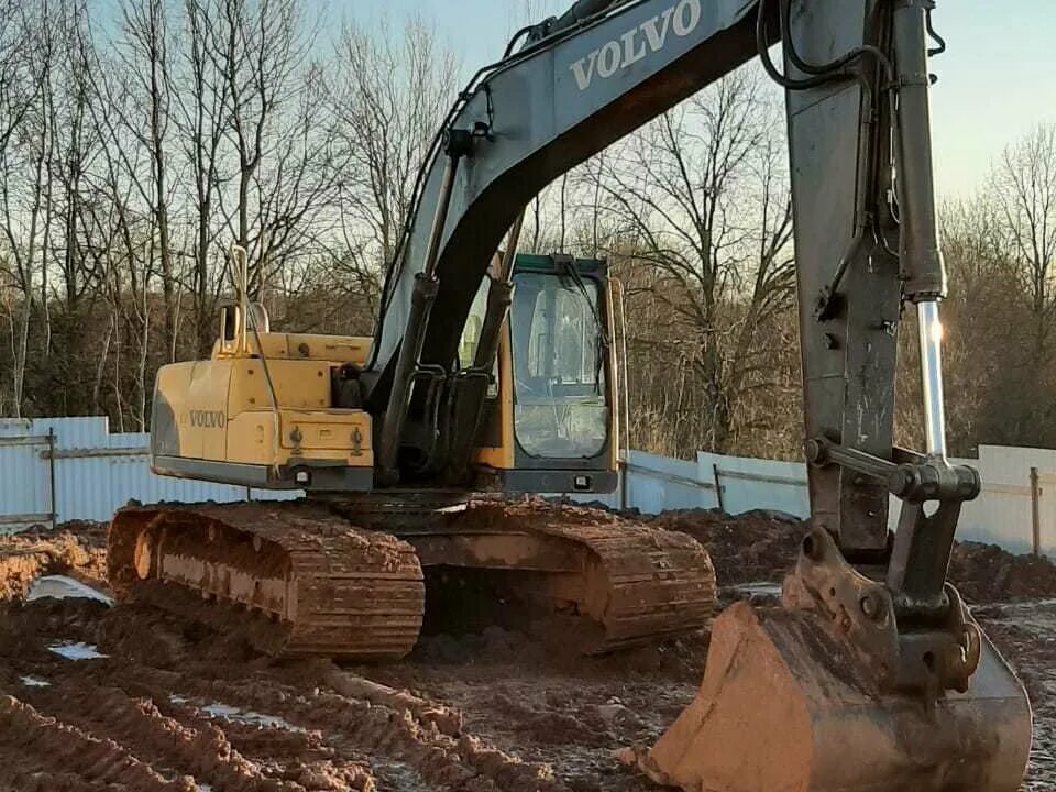 Case 570t. купить эо 2621 на базе юмз бу на авито. вольво 210 экскаватор 2008. мини экскаватор doosan 55v. трактор экскаватор на стройке.