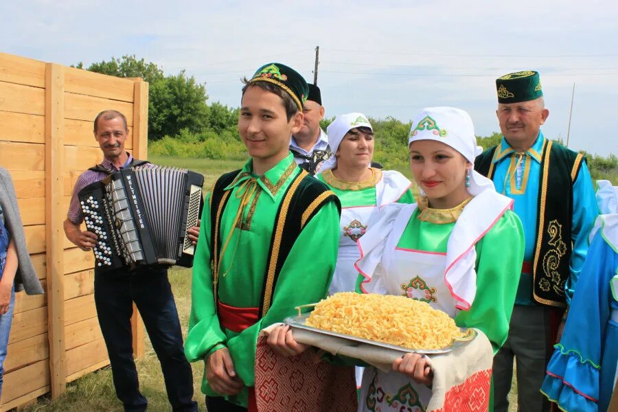 Татарский праздник в марте. Национальный праздник башкир Каргатуй. Праздники Башкиров Сабантуй. Каргатуй Башкирский праздник. Сабантуй у башкир.