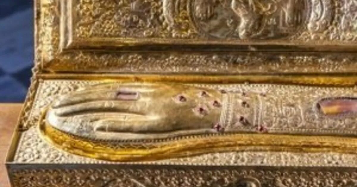 Десница правды. Мощи святых киево-печерской лавры. Десница правды. Десница правды. Серапионова плата десница мощей стефана.