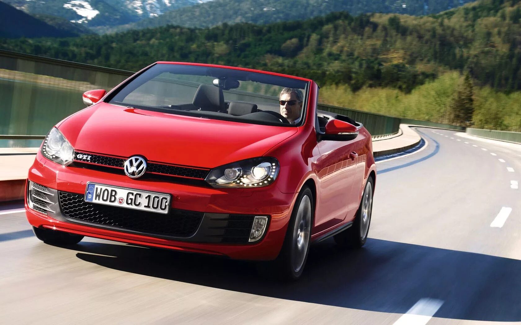 Купить фольксваген в германии. Volkswagen Golf, кабриолет 2020. Golf GTI Cabrio. Фольксваген кабриолет 207. Volkswagen Golf GTI Cabrio.