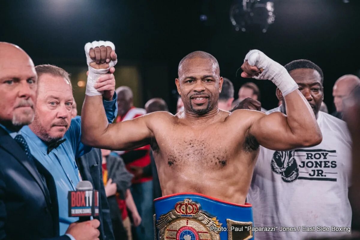 Roy jones can be. Рой Джонс. Рой Джонс младший. Рой Джонс Джуниор 2022. Рой Джонс старший и младший.