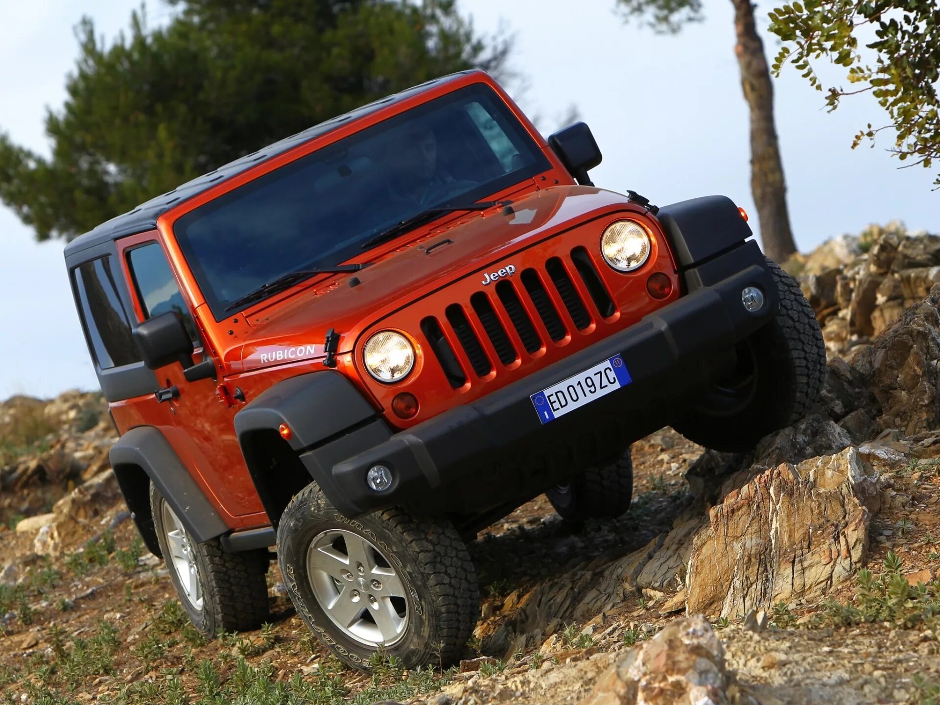 Какие машины джипы. Jeep Cherokee Вранглер. Jeep Wrangler 2011. Джип Вранглер красный. Jeep Wrangler 2013.