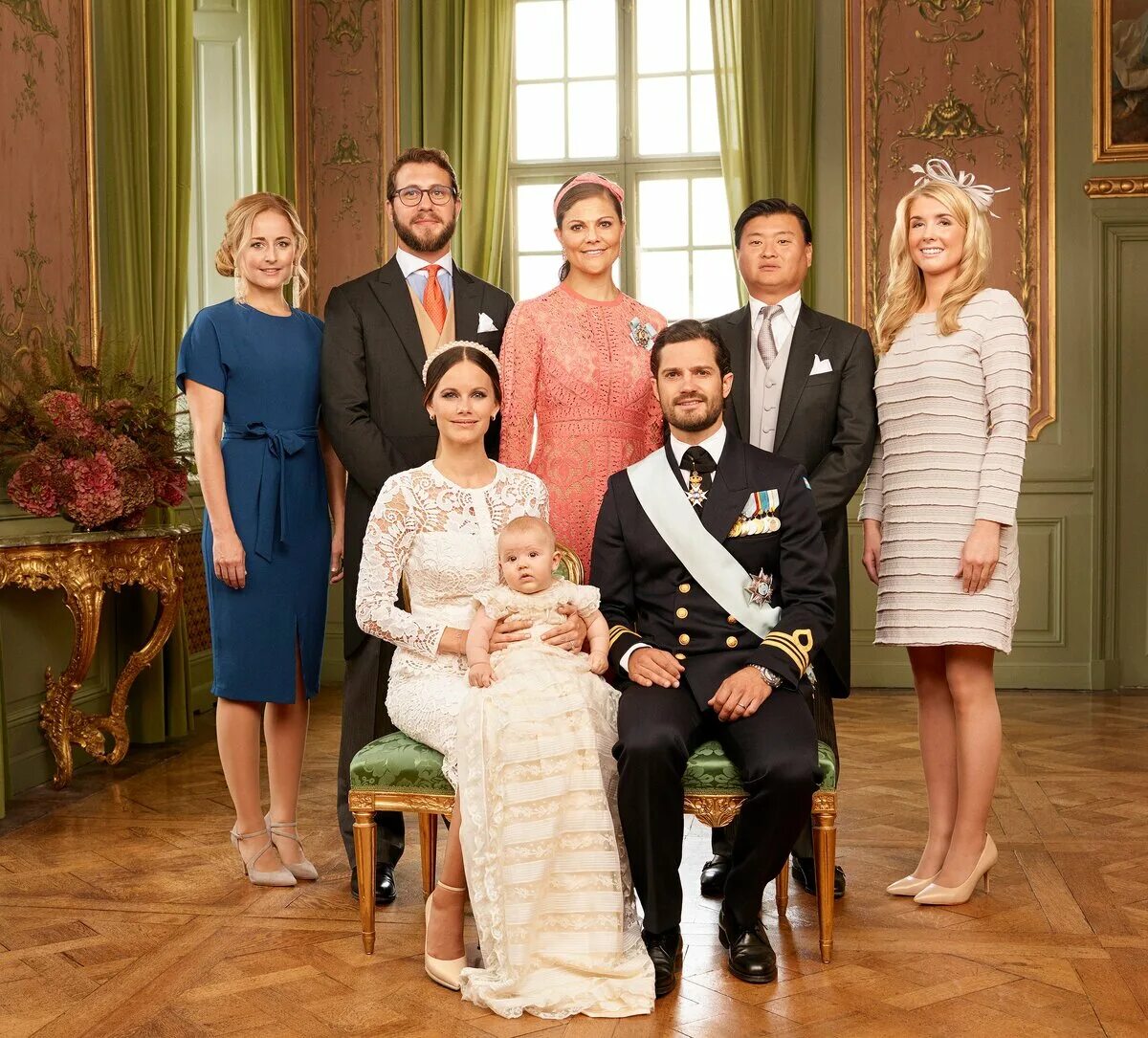 Королевская семья Швеции. The Royal Family "Королевская семья".. Шведская Королевская семья Наследники. Свадьба кронпринцессы Виктории гости.