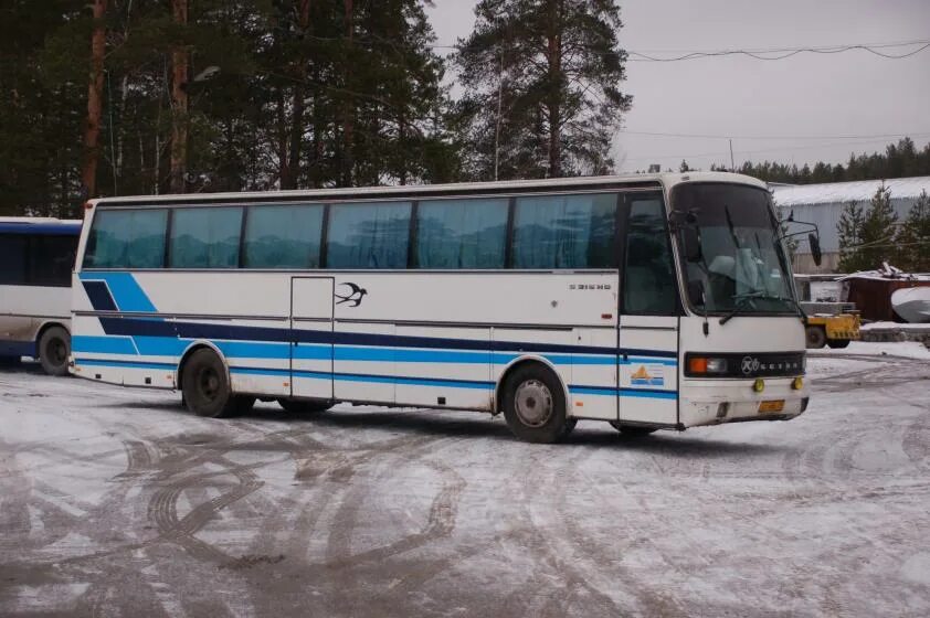 Автобус пермь игра. Автобусы Пермь. Междугородные автобусы Пермь. Автобус Нижний Тагил Пермь. Автобусные полосы Пермь.