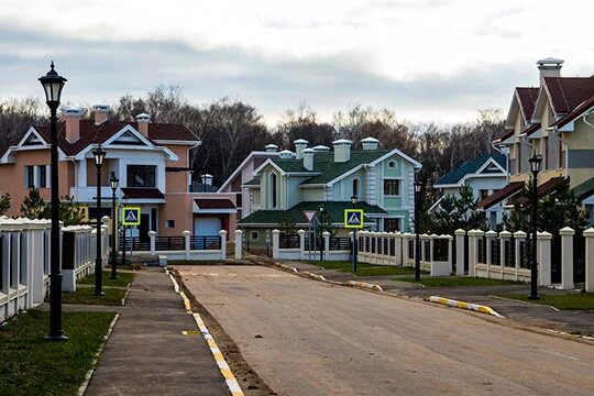 Коттеджные поселки казани. Примавера Казань поселок. ЖК Примавера Казань. Коттеджный поселок Казань. Примавера коттеджный поселок работники.