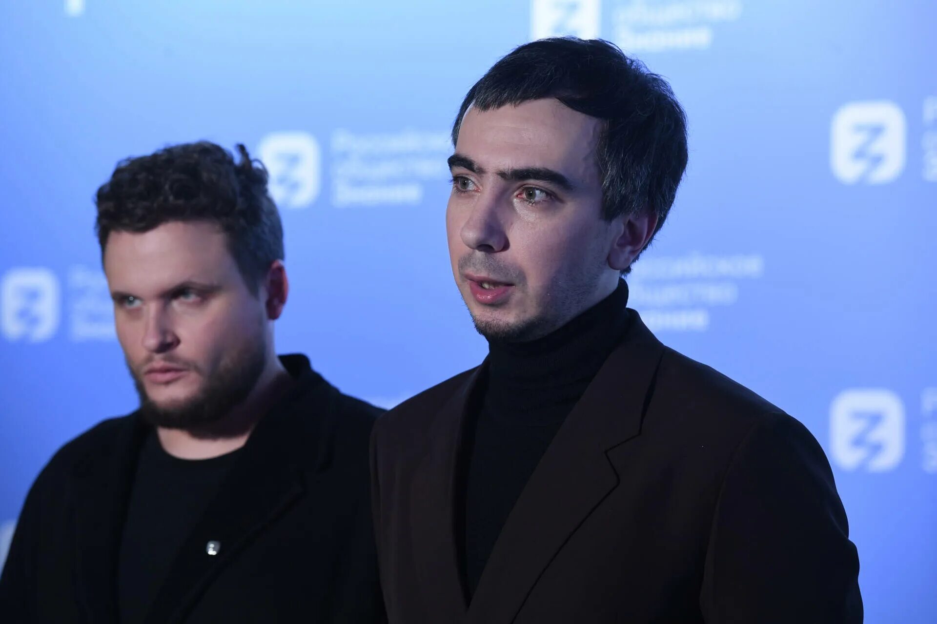 Вован и лексус интервью. Вован и лексус. владимир кузнецов (вован) и алексей столяров (лексус). пранкеры вован и лексус. лексус (пранкер).