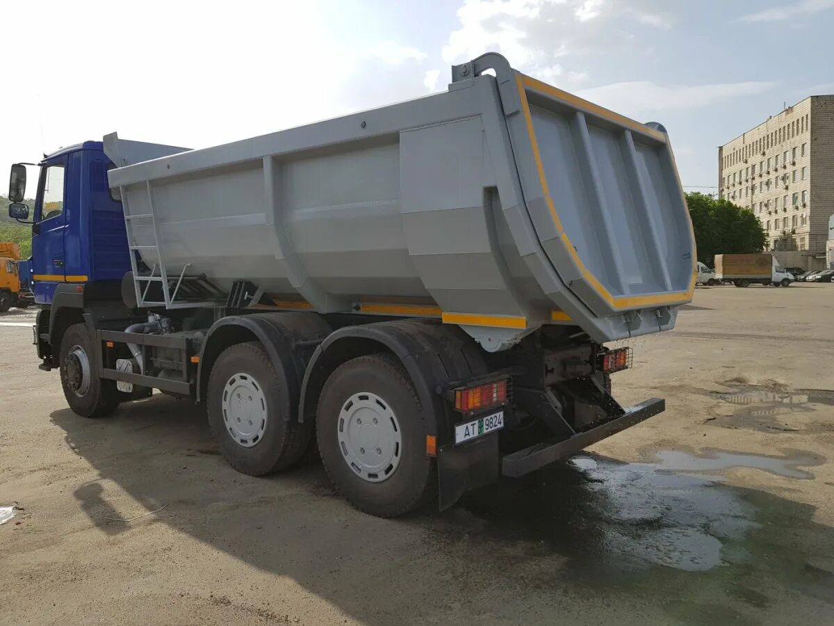 Маз-6501с9-575-000. Маз 650128 самосвал. Маз 650128 самосвал. Самосвал маз 650128-8520-000. Маз 6501в9 самосвал.