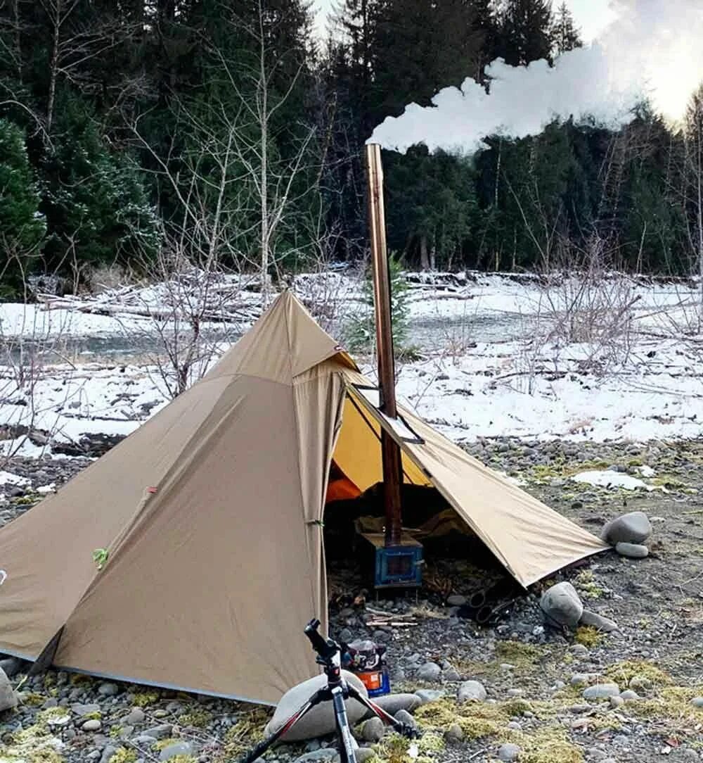 Camping hot. Кемпинг палатка 2022. Зимний поход с палаткой. Палатка зима. Палатка для зимнего туризма.