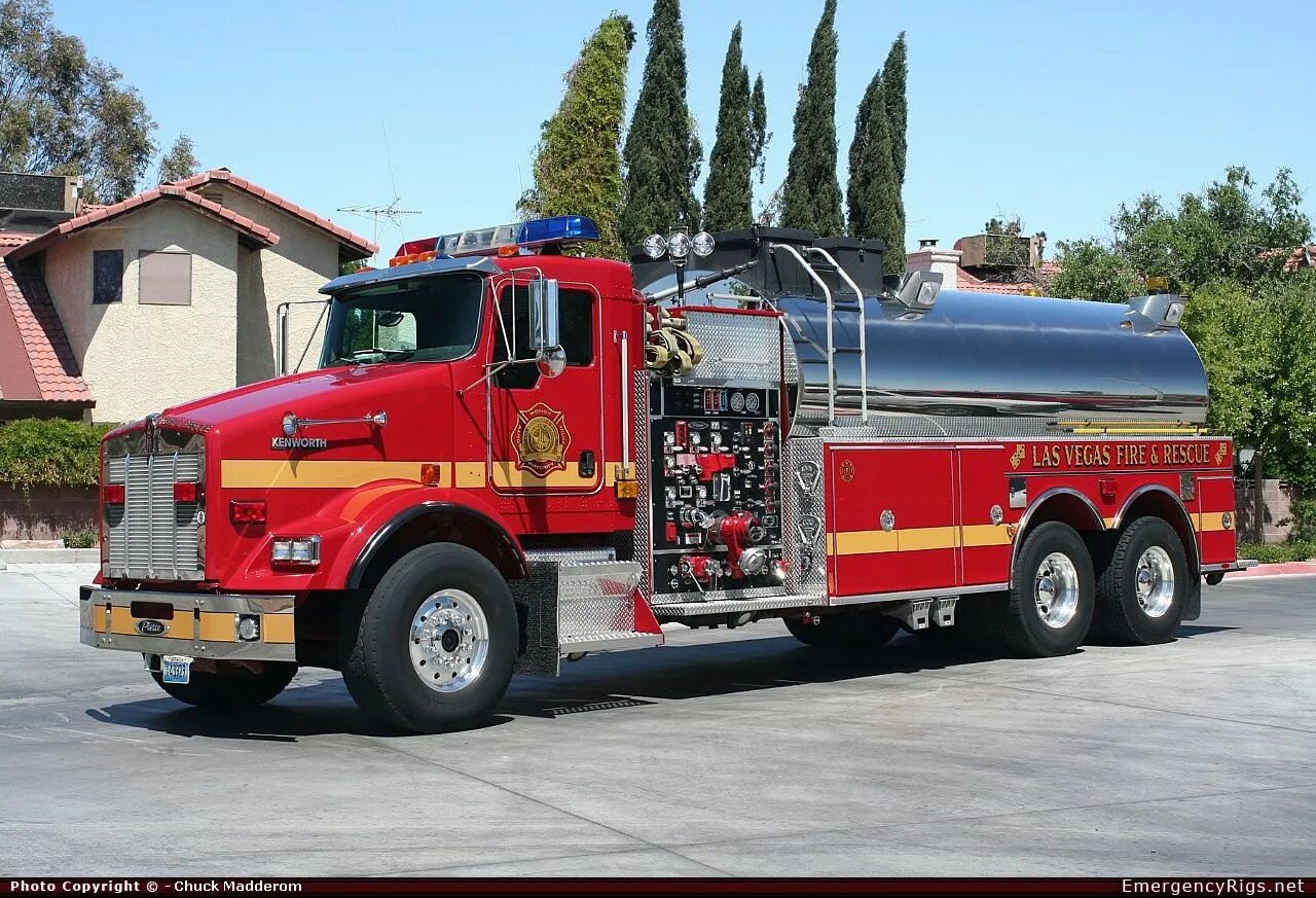 Грузовик Fire Department. Las Vegas Fire Department. Пожарный тягач. Tanker США пожарный автомобиль. Пожарный грузовик