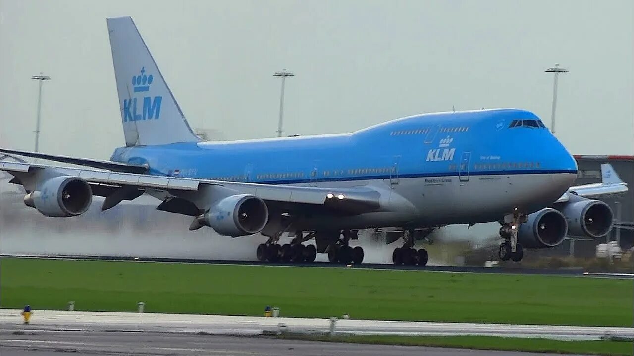 Live tv 747 me. Самолёт боинг 747 klm. Live tv 747 me. 747 8i. Боинг 777 тигролет.