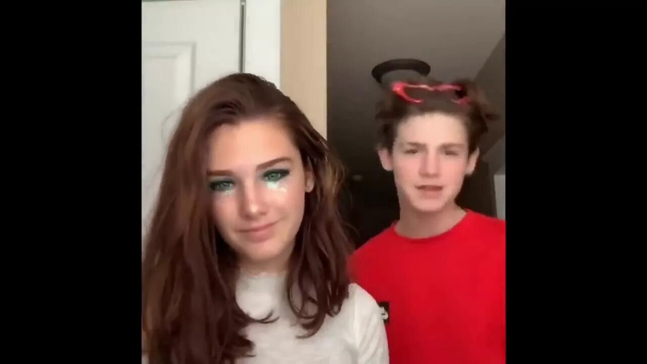 Девушка пэйтона тик ток. У пейтона есть девушка. Пейтон моормиер девушка. У пейтона есть девушка. Лос анджелес пейтон.