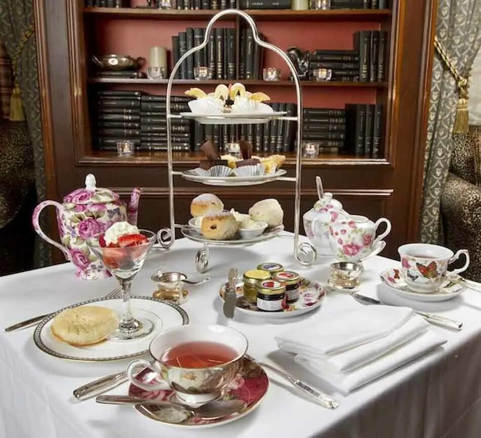 Накрывать на стол на английском. Afternoon Tea: традиционное английское чаепитие. Сервировка стола для чаепития. Красивая сервировка стола. Сервировка чайного столастола.