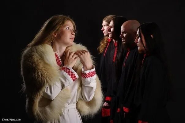 Церковные песни славянской. Церковные песни славянской. Служебник на церковно славянском пасхальный. Церковные песни славянской. Славянские песни.